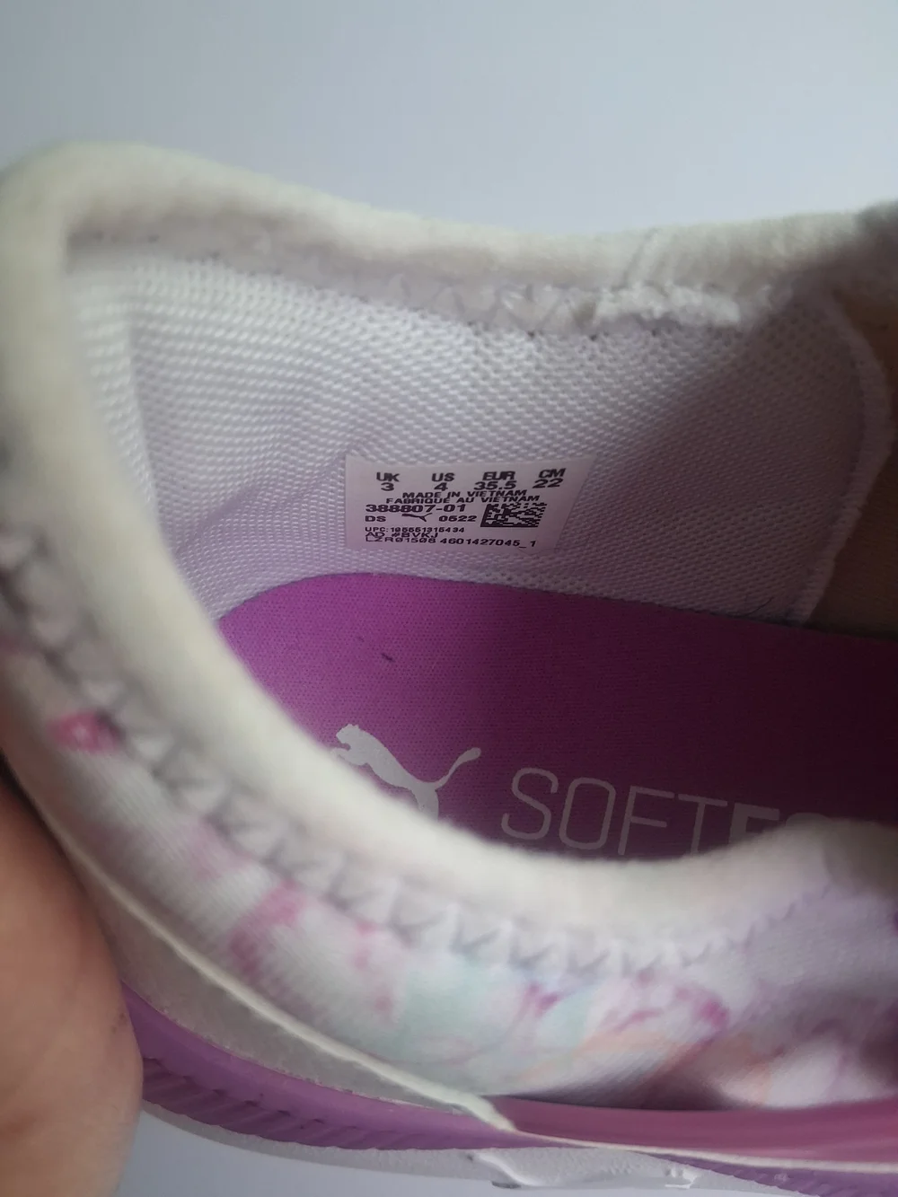 Puma Kids Bubble Print Sneakers in Pink, Mint and White Size 4